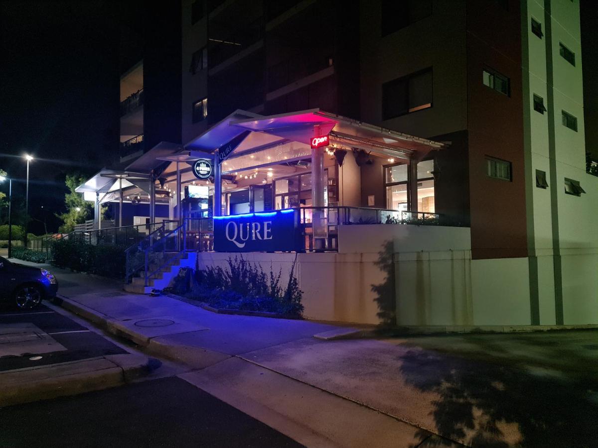 Qure Restaurant And Apartments Canberra Bruce Eksteriør billede